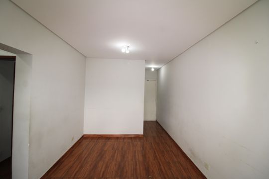 Sala de apartamento para alugar com 2 quartos, 61m² em Parque Peruche, São Paulo