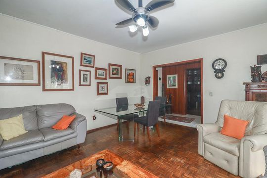 Sala de casa à venda com 4 quartos, 223m² em Chácara das Pedras, Porto Alegre