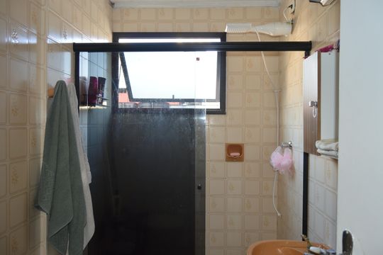 Banheiro de apartamento para alugar com 2 quartos, 75m² em Centro, Osasco