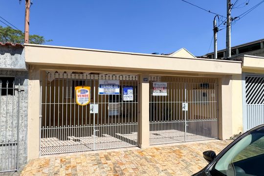 Fachada de casa à venda com 3 quartos, 117m² em Bairro dos Casa, São Bernardo do Campo