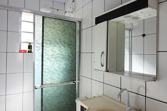 Banheiro Social de casa à venda com 1 quarto, 170m² em Condomínio Maracanã, Santo André