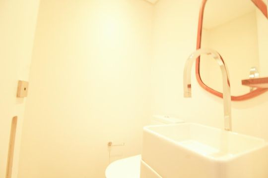 Lavabo de apartamento à venda com 1 quarto, 99m² em Vila Madalena, São Paulo