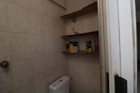 Banheiro de serviço de apartamento à venda com 2 quartos, 57m² em Vila Santa Clara, São Paulo