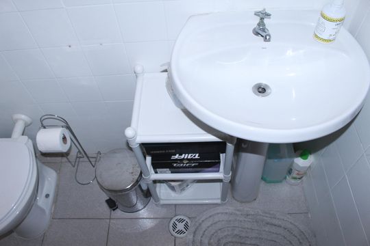 Banheiro social de apartamento à venda com 2 quartos, 48m² em Vila Buarque, São Paulo