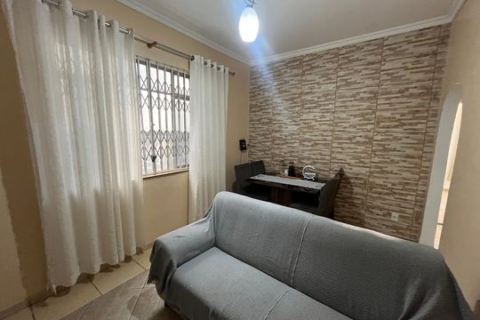 Sala de apartamento à venda com 2 quartos, 62m² em Tauá, Rio de Janeiro