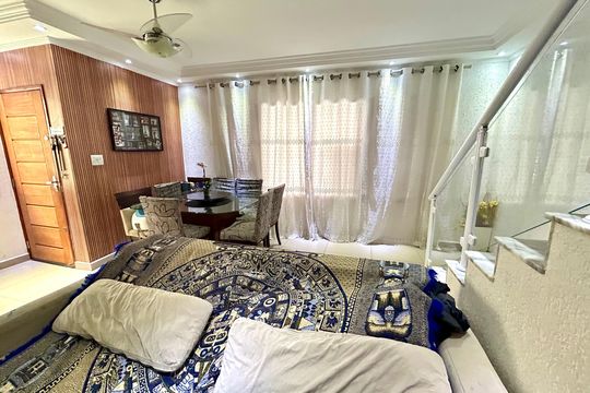 Sala de casa à venda com 3 quartos, 194m² em Parque Santo Antonio, Guarulhos