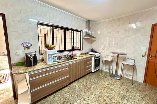 Cozinha de casa à venda com 3 quartos, 194m² em Parque Santo Antonio, Guarulhos