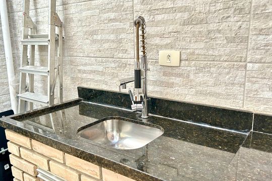 Quintal de casa à venda com 3 quartos, 194m² em Parque Santo Antonio, Guarulhos