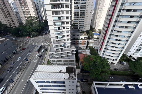 Varanda  de kitnet/studio para alugar com 1 quarto, 27m² em Cidade Monções, São Paulo