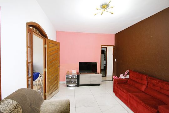 Sala  de casa à venda com 4 quartos, 350m² em Cidade Industrial, Belo Horizonte