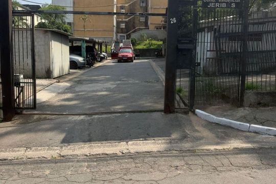 Fachada de apartamento para alugar com 2 quartos, 49m² em Capão Redondo, São Paulo