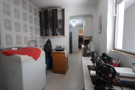 Lavanderia - Casa 3 de casa à venda com 6 quartos, 174m² em Vila Santa Clara, São Paulo