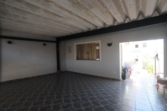 Garagem de casa à venda com 6 quartos, 174m² em Vila Santa Clara, São Paulo