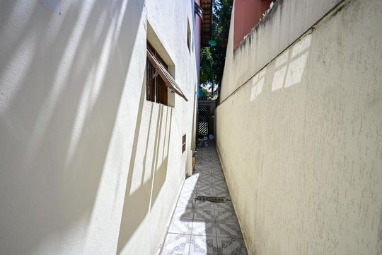 Corredor Externo de casa para alugar com 3 quartos, 101m² em Parque Monte Alegre, Taboão da Serra