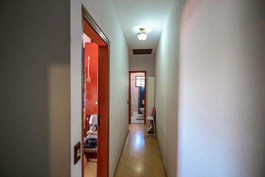 Corredor de casa para alugar com 3 quartos, 101m² em Parque Monte Alegre, Taboão da Serra