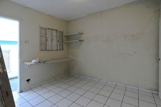 Dispensa de casa para alugar com 3 quartos, 150m² em Jardim Armenia, Mogi das Cruzes