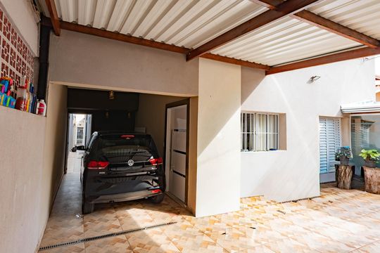 Garagem de casa à venda com 2 quartos, 248m² em Jardim Aurelia, Campinas