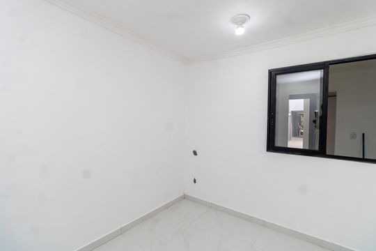 Quarto de casa para alugar com 2 quartos, 70m² em Jardim Guanca, São Paulo