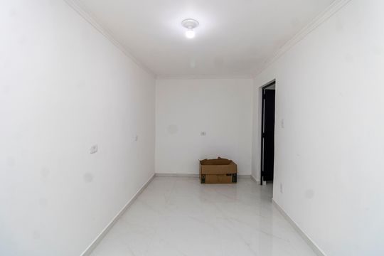 Sala/Cozinha de casa para alugar com 2 quartos, 70m² em Jardim Guanca, São Paulo