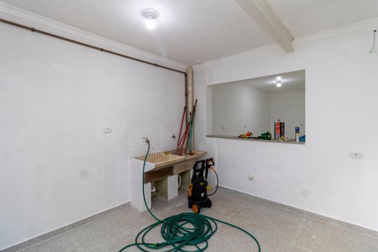 Área de Serviço de casa para alugar com 2 quartos, 70m² em Jardim Guanca, São Paulo