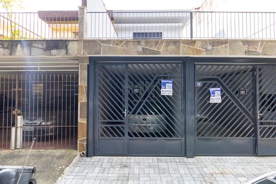 Fachada de casa para alugar com 2 quartos, 70m² em Jardim Guanca, São Paulo