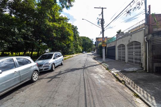 Vista da Rua de casa para alugar com 2 quartos, 70m² em Jardim Guanca, São Paulo