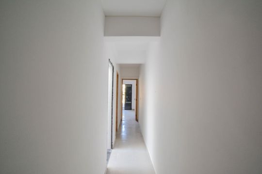 Corredor de apartamento à venda com 3 quartos, 69m² em Vila Mazzei, Santo André