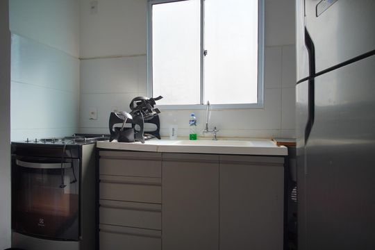 Cozinha de apartamento à venda com 2 quartos, 40m² em Mário Quintana, Porto Alegre
