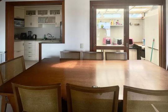 Sala de casa de condomínio à venda com 3 quartos, 122m² em Medianeira, Porto Alegre