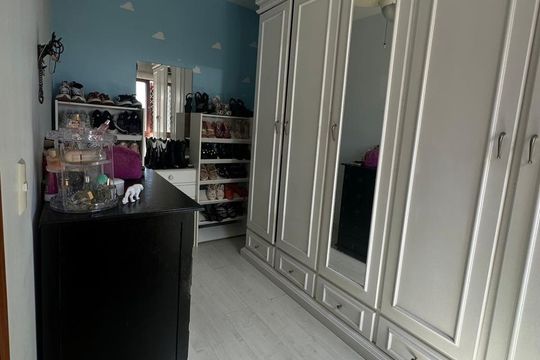 Quarto de casa de condomínio à venda com 3 quartos, 122m² em Medianeira, Porto Alegre