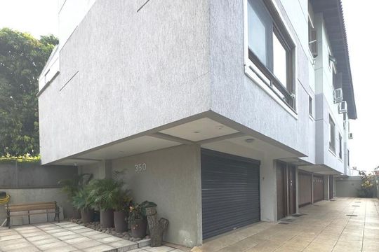 Área externa de casa de condomínio à venda com 3 quartos, 122m² em Medianeira, Porto Alegre