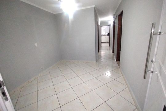 Casa à venda com 4 quartos, 200m² em Bortolândia, São Paulo