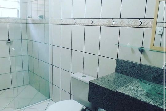 Edícula de casa à venda com 4 quartos, 200m² em Bortolândia, São Paulo