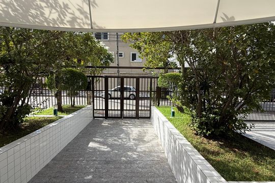 Fachada de apartamento para alugar com 2 quartos, 63m² em Jardim Las Palmas, Guarujá