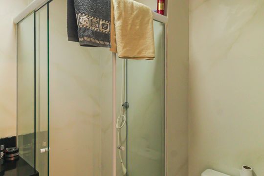 Banheiro de apartamento à venda com 1 quarto, 27m² em Mooca, São Paulo
