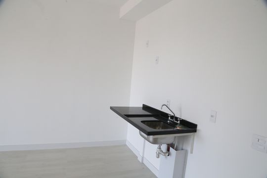 Cozinha de apartamento para alugar com 2 quartos, 68m² em Santo Amaro, São Paulo