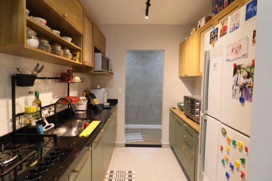 Cozinha e Área de Serviço de apartamento à venda com 2 quartos, 65m² em Jaguaribe, Osasco