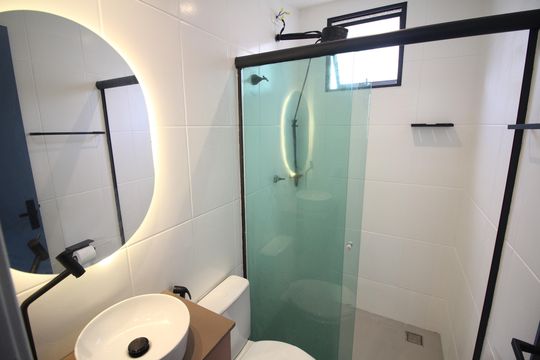 Banheiro de apartamento à venda com 2 quartos, 53m² em Santa Maria, Contagem