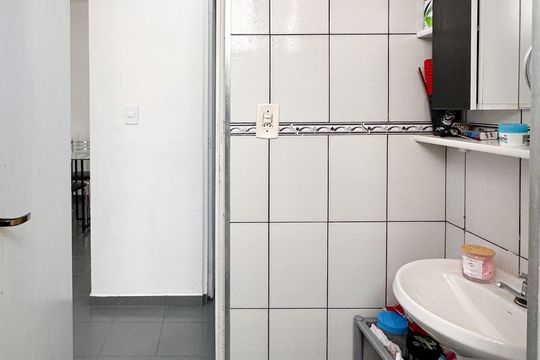 Banheiro Social de apartamento à venda com 2 quartos, 55m² em Demarchi, São Bernardo do Campo