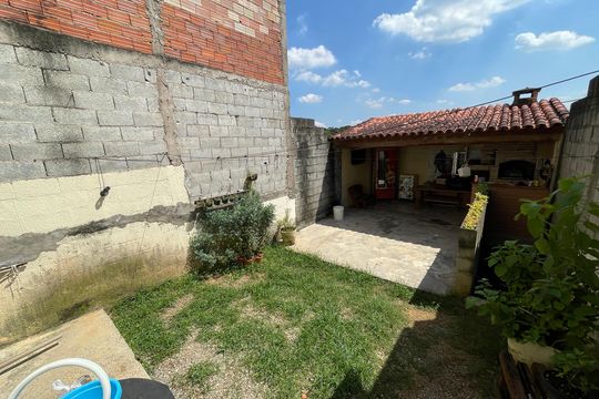 Quintal de casa para alugar com 2 quartos, 125m² em Colinas de Cotia, Cotia