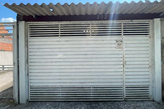 Fachada de casa para alugar com 2 quartos, 125m² em Colinas de Cotia, Cotia