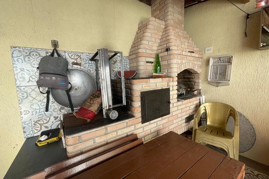 Churrasqueira de casa para alugar com 2 quartos, 125m² em Colinas de Cotia, Cotia