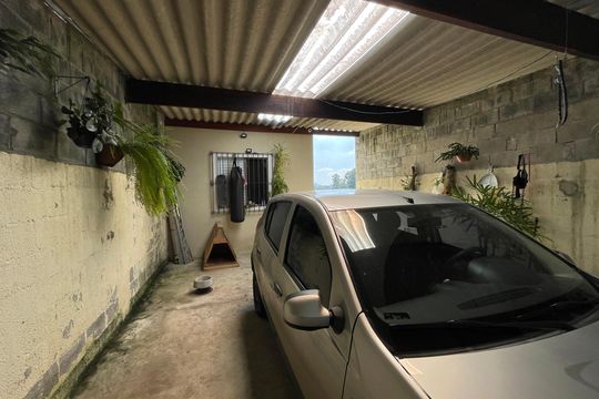 Garagem  de casa para alugar com 2 quartos, 125m² em Colinas de Cotia, Cotia