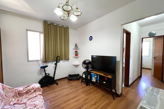 Apartamento à venda com 2 quartos, 60m² em Planalto, Belo Horizonte