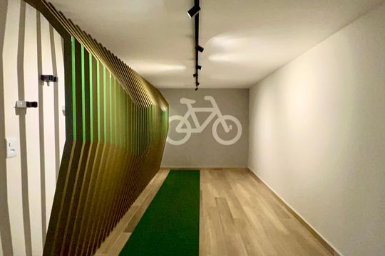 Bicicletário  de kitnet/studio para alugar com 1 quarto, 30m² em Jardins, São Paulo