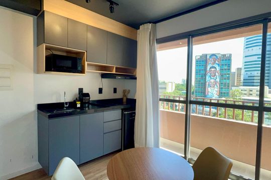 Sala de kitnet/studio para alugar com 1 quarto, 30m² em Jardins, São Paulo