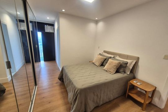 Quarto de apartamento à venda com 2 quartos, 90m² em Barra da Tijuca, Rio de Janeiro