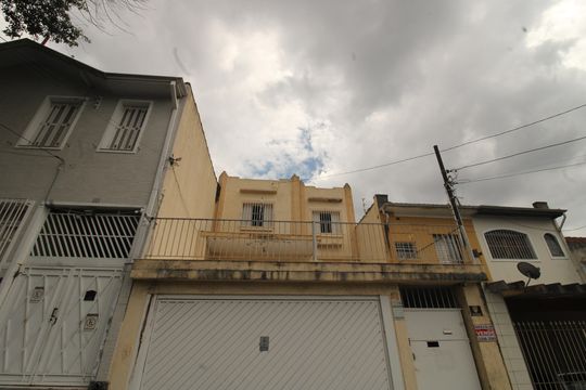 Fachada de casa à venda com 4 quartos, 235m² em Cambuci, São Paulo