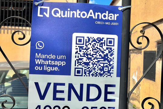 Placa QuintoAndar de casa à venda com 3 quartos, 136m² em Padre Eustáquio, Belo Horizonte