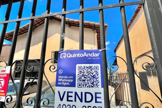 Placa QuintoAndar de casa à venda com 3 quartos, 136m² em Padre Eustáquio, Belo Horizonte